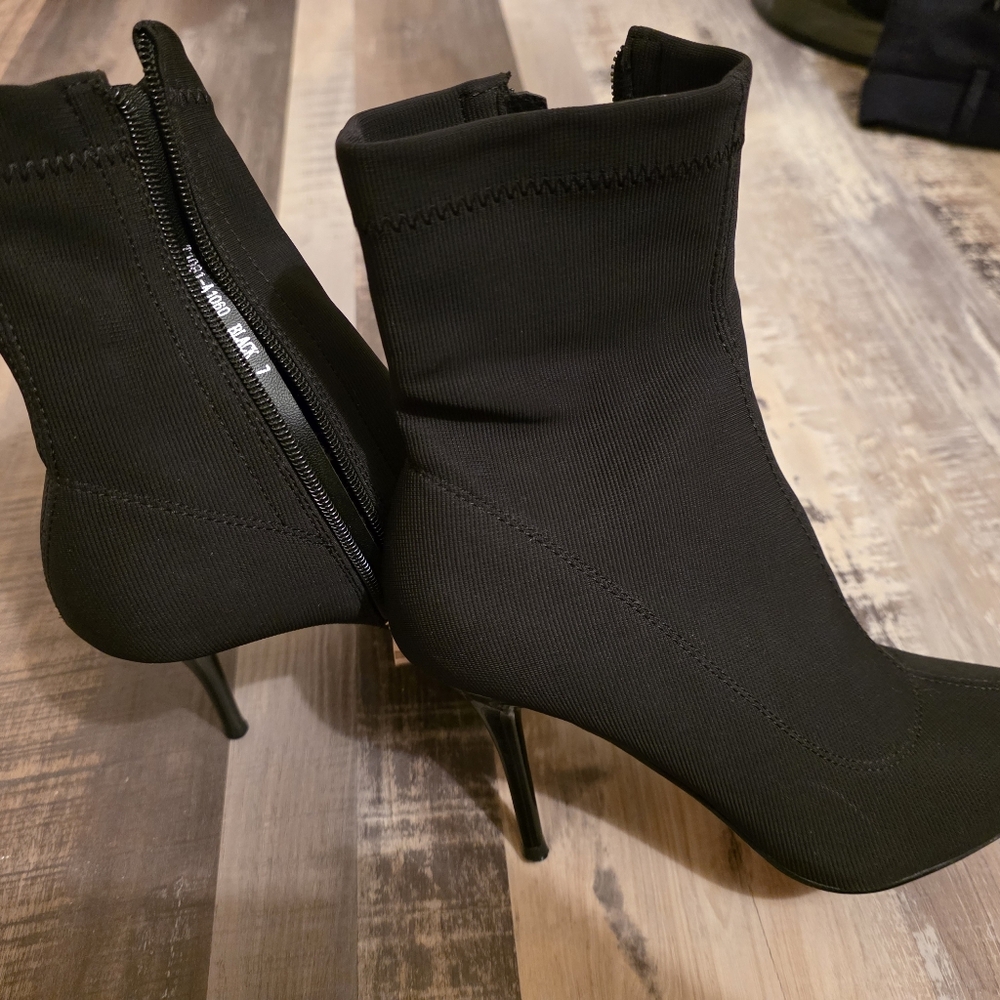 Elegant Black Women's Ankle Boots